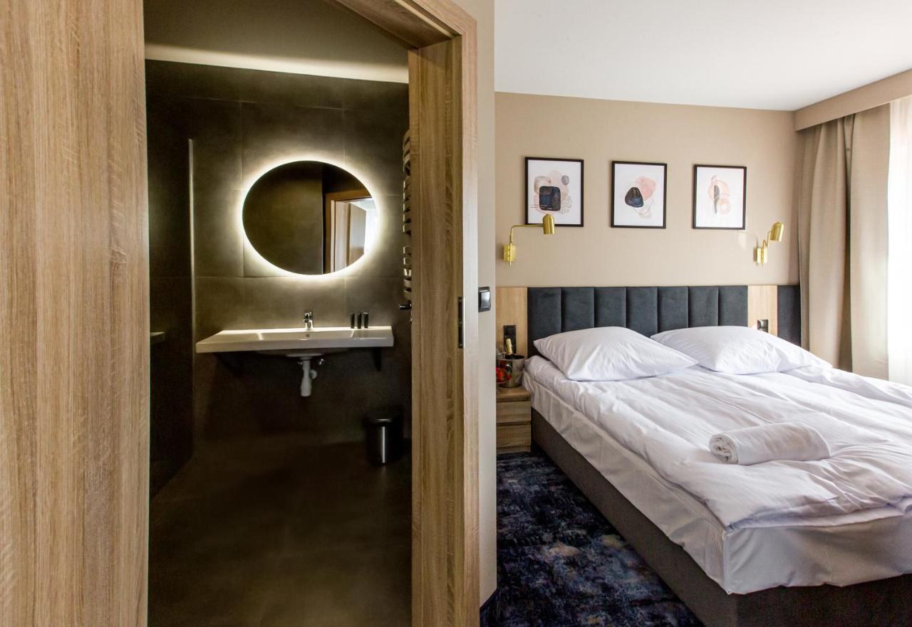 Motel Zodiak Sucha  Buitenkant foto