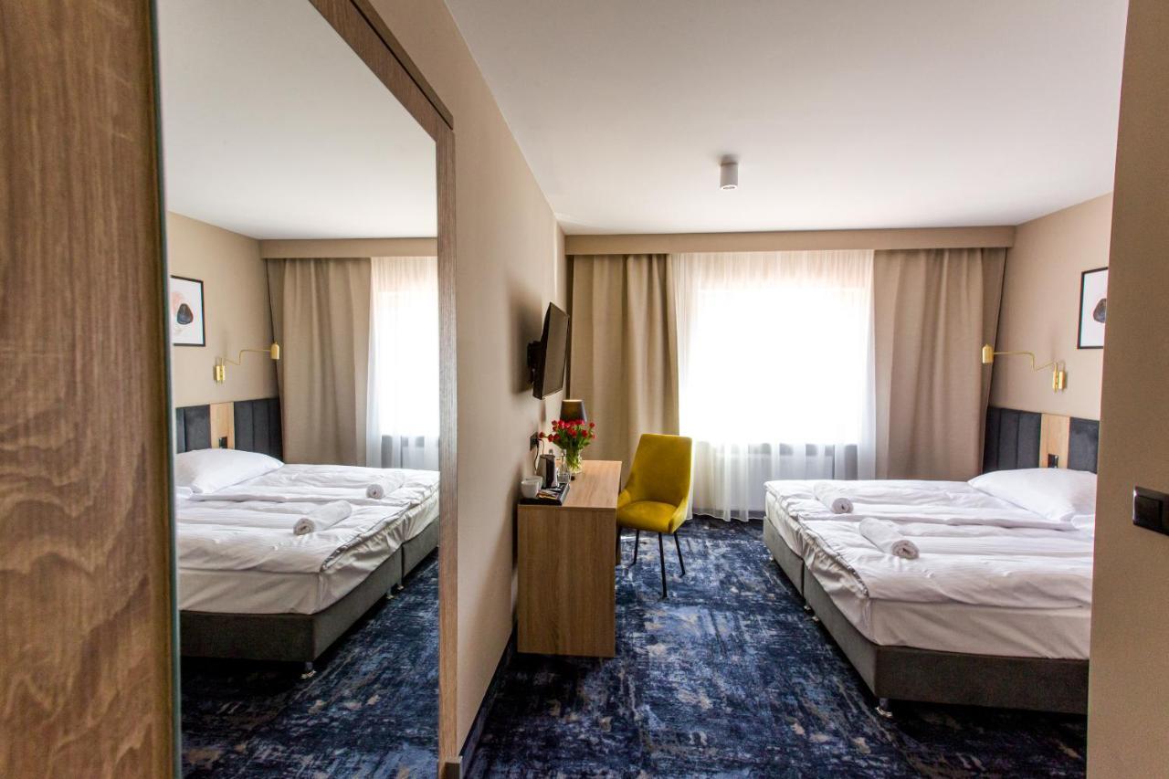 Motel Zodiak Sucha  Buitenkant foto
