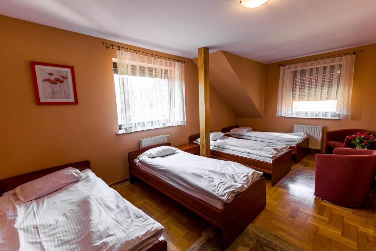 Motel Zodiak Sucha  Buitenkant foto
