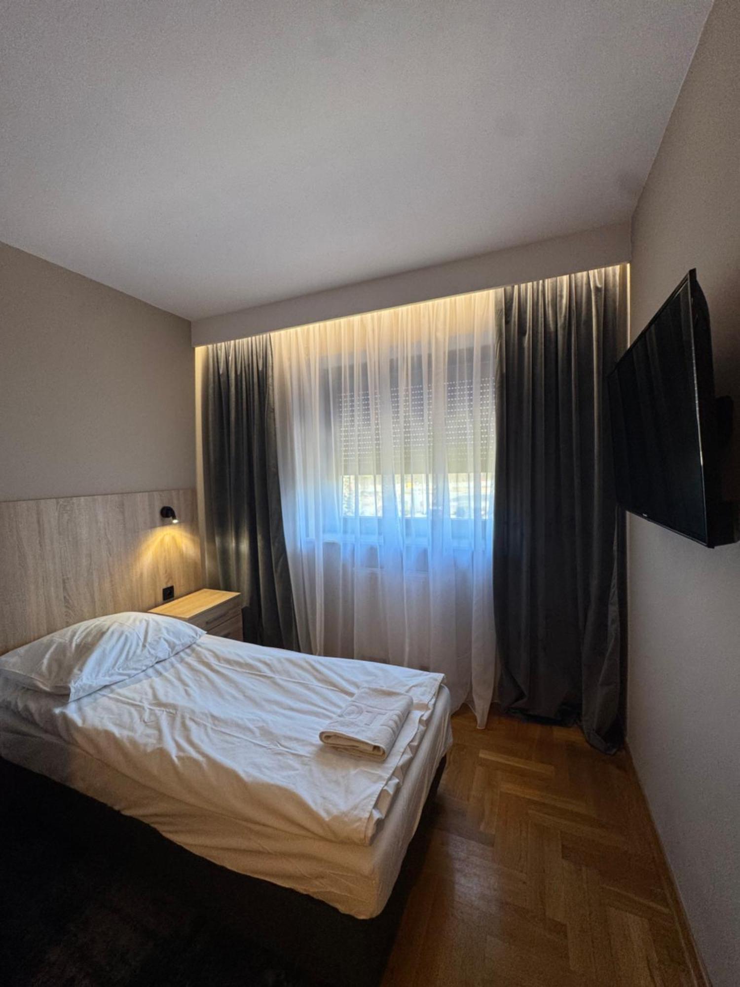 Motel Zodiak Sucha  Buitenkant foto