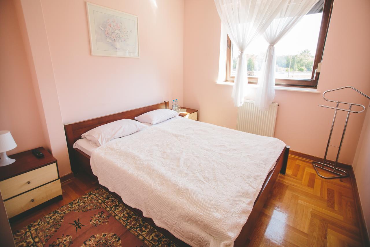 Motel Zodiak Sucha  Buitenkant foto