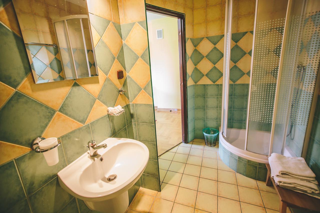 Motel Zodiak Sucha  Buitenkant foto